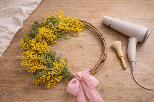 couronne mimosa avec seche cheveux