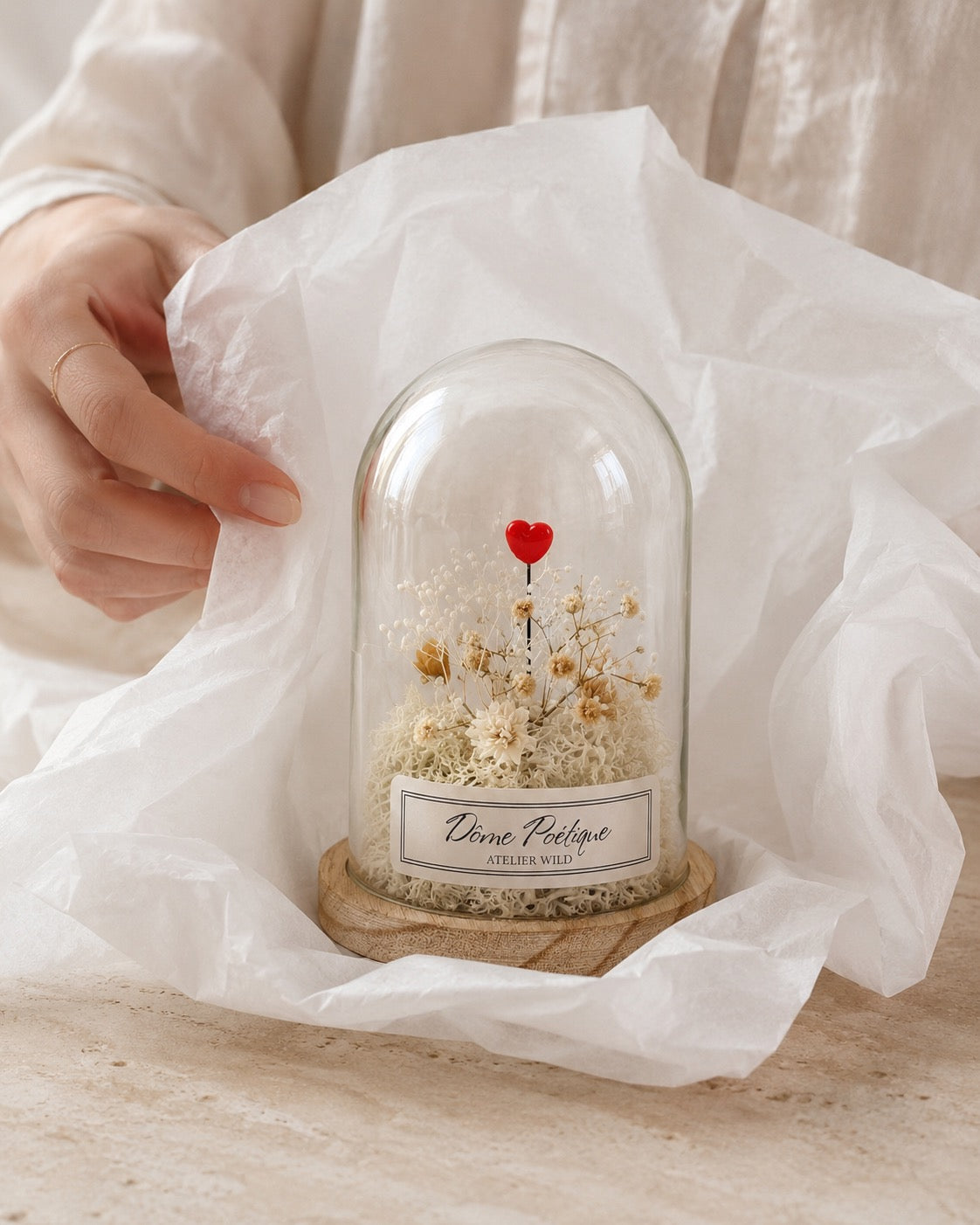 dome fleurs sechees avec coeur offrir
