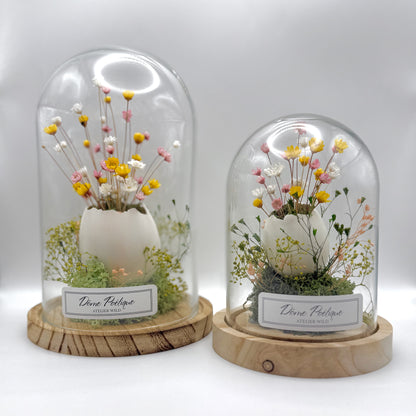 Dome poétique oeuf et fleurs grand et moyen sur fond blanc