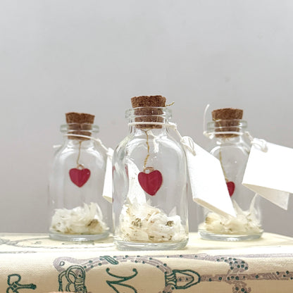 Petit flacon poétique – Cœur & pétales