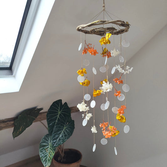 4) Mobile hortensia & nacre — modèle grand suspendu, vue en situation
